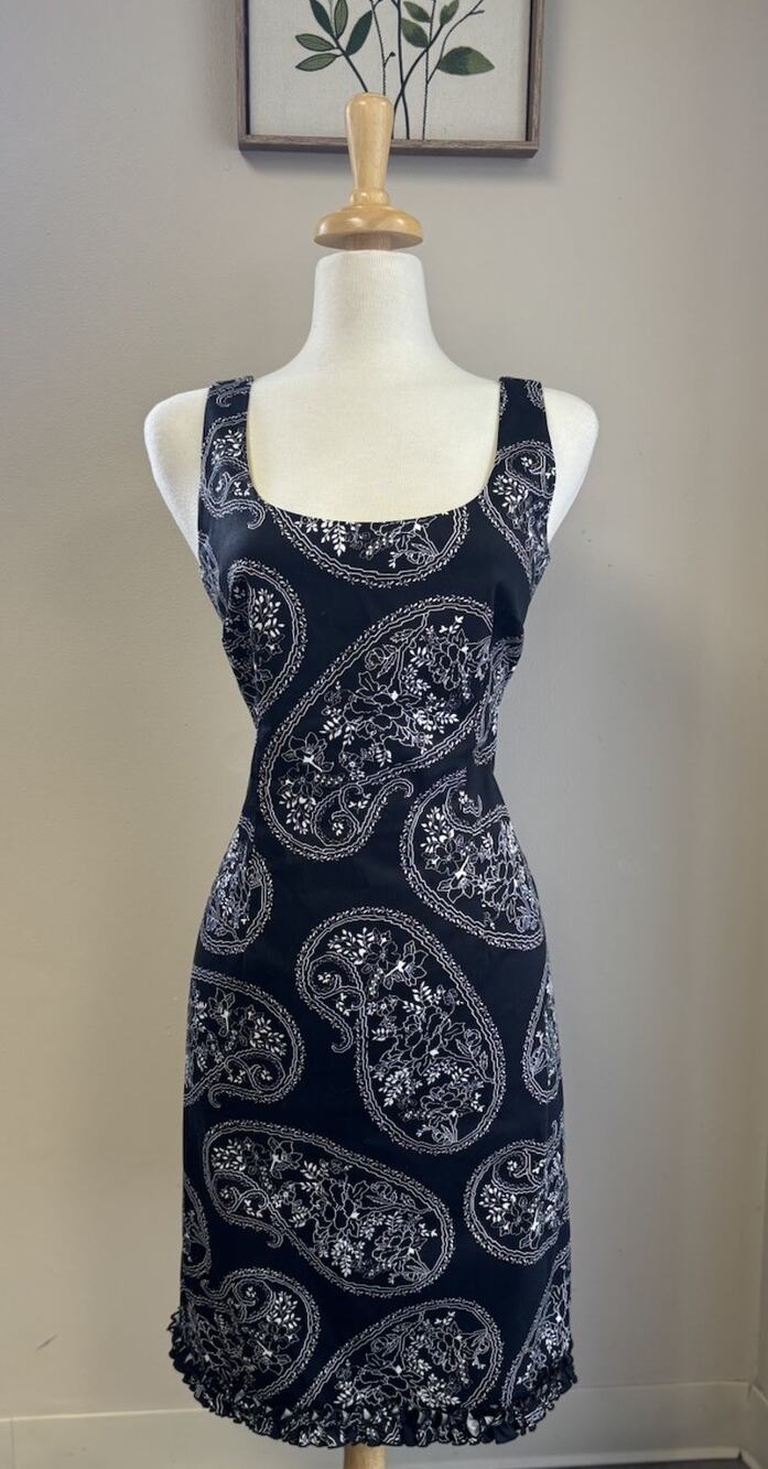 Citrine Dress Womens Size 8 Sleeveless Black/White Paisley Ruffle Hem Dress